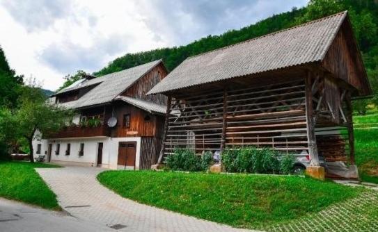 V Objemu Gora Apartment Bohinj Luaran gambar
